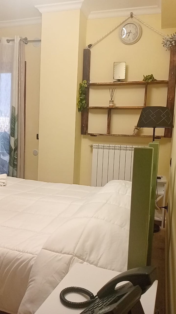 The Life Hotel – Camera 102_01