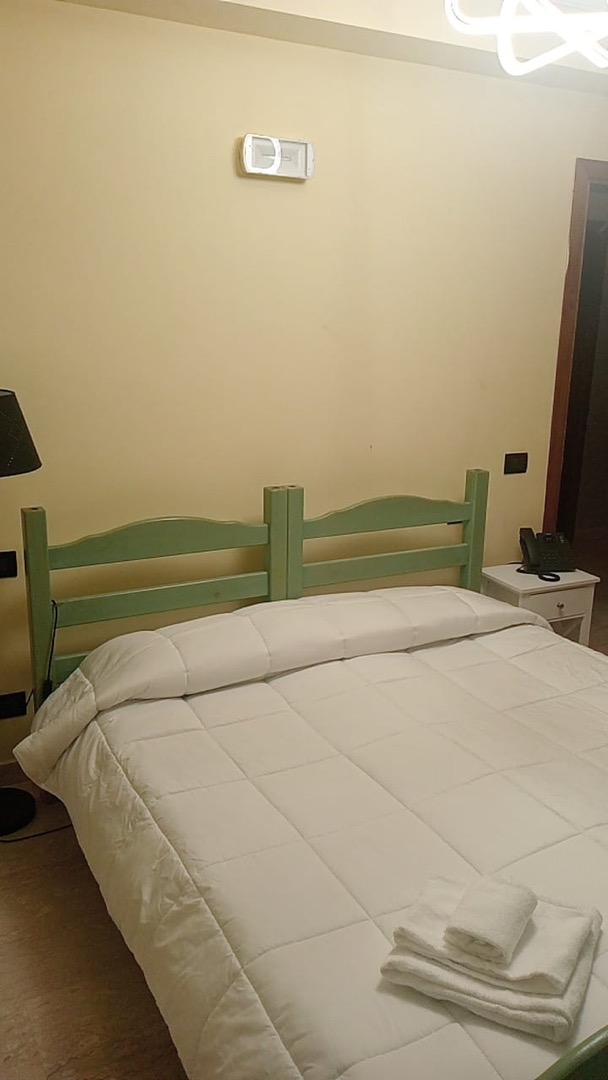 The Life Hotel – Camera 102_03